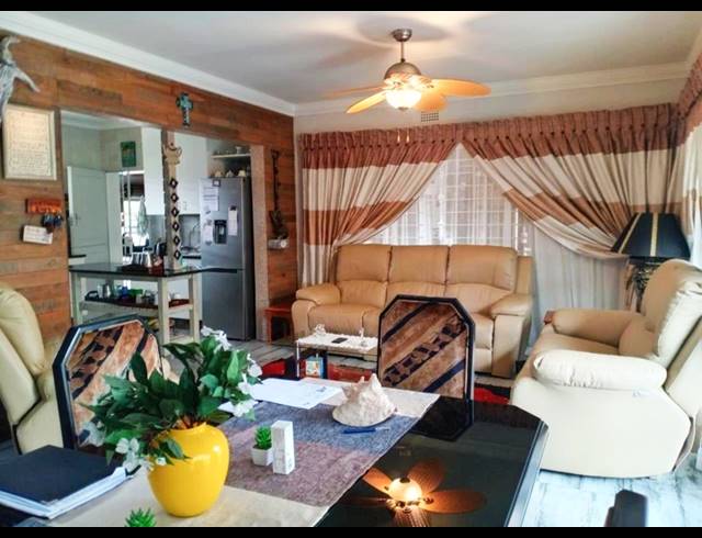 3 BEDROOM HOUSE FOR SALE IN BRACKENDOWNS